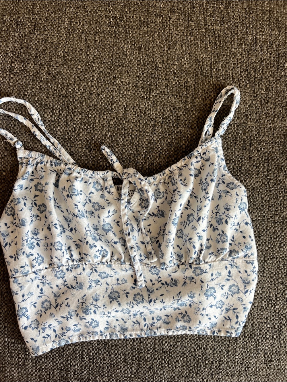 Hollister White Blue Floral Cropped Camisole small